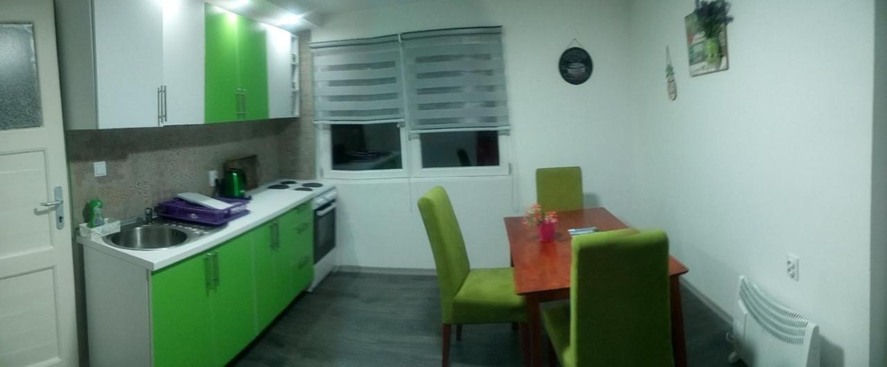 Apartman Mahala One SJJ Buitenkant foto